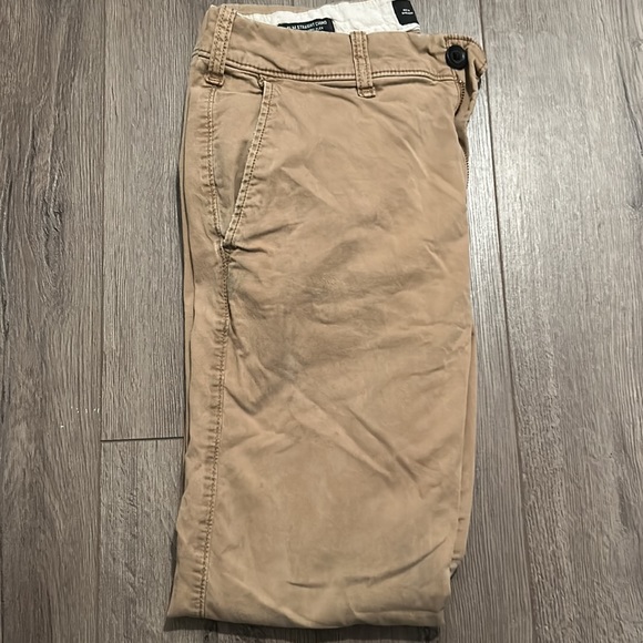 Pair of hollister pants - Picture 2 of 2